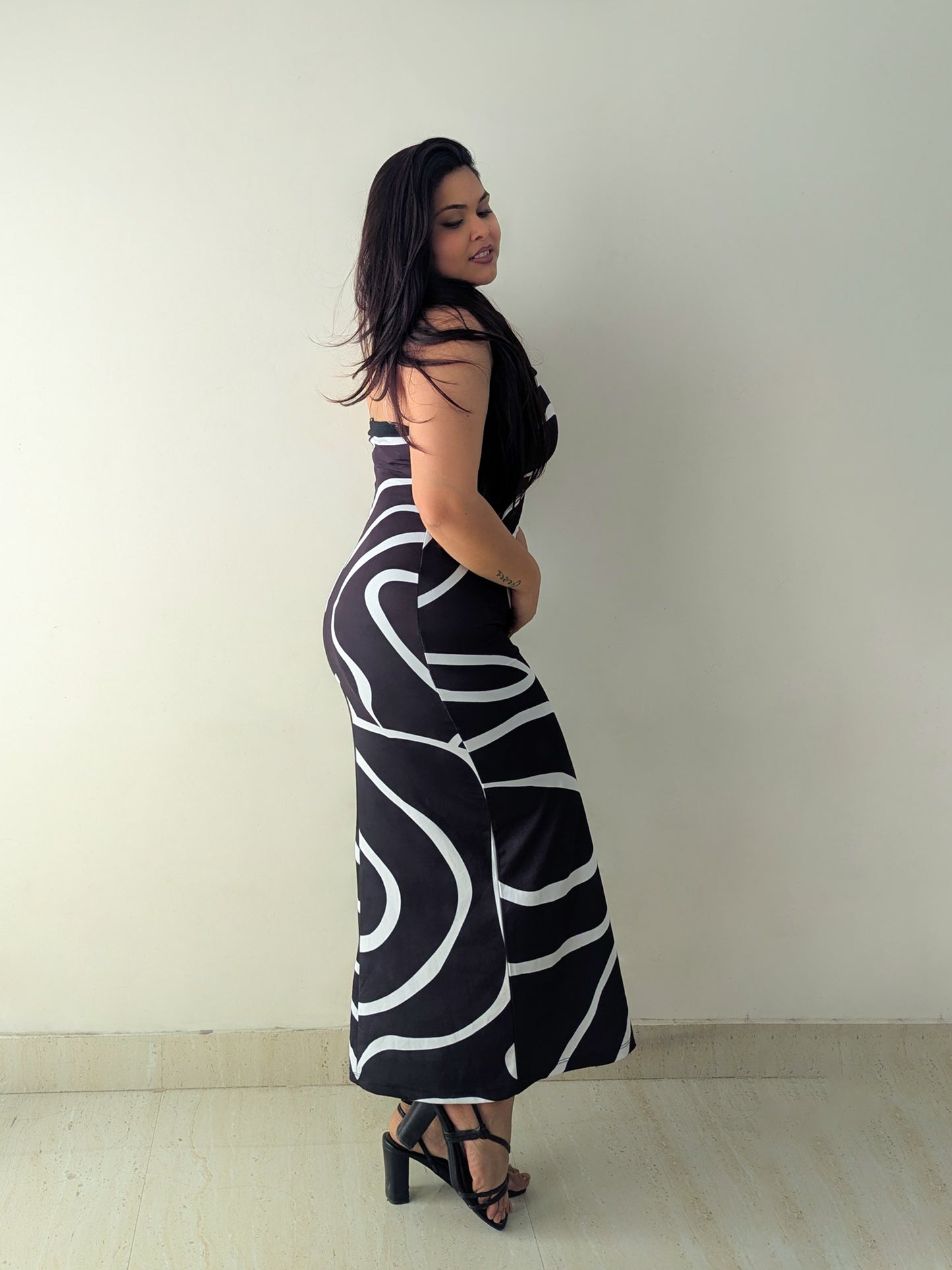Cheekee Noir Wave Strapless Maxi Dress 🖤🤍