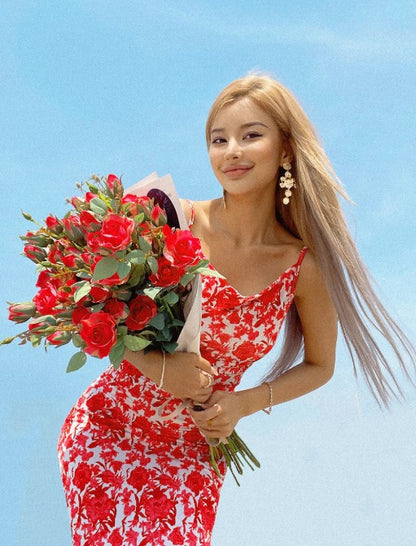 Cheekee Bold Beauty in Red