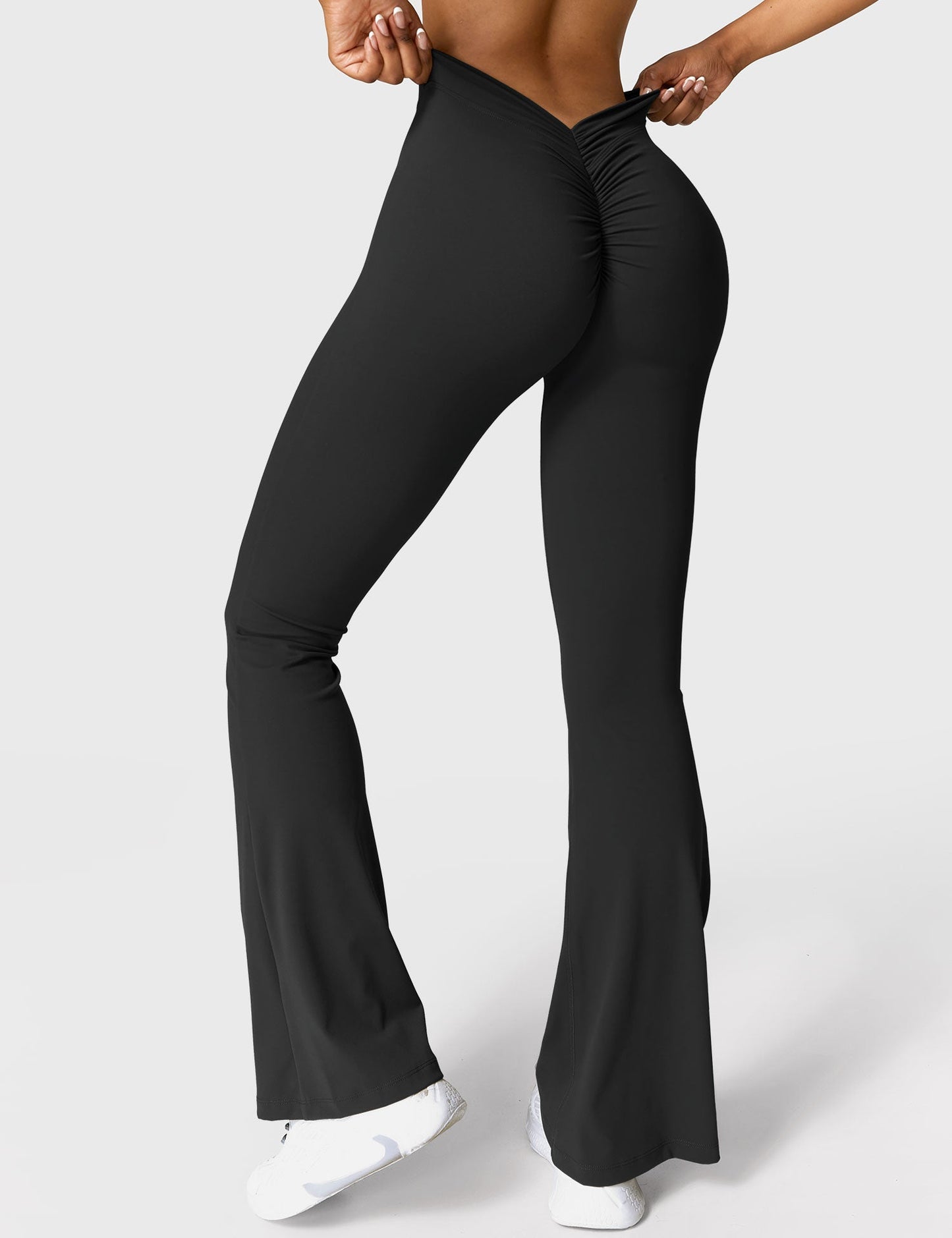 Cheekee V-back Flared Leggings