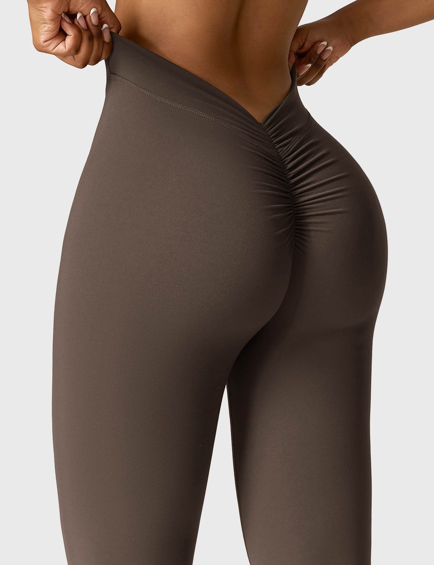 Cheekee V-back Flared Leggings